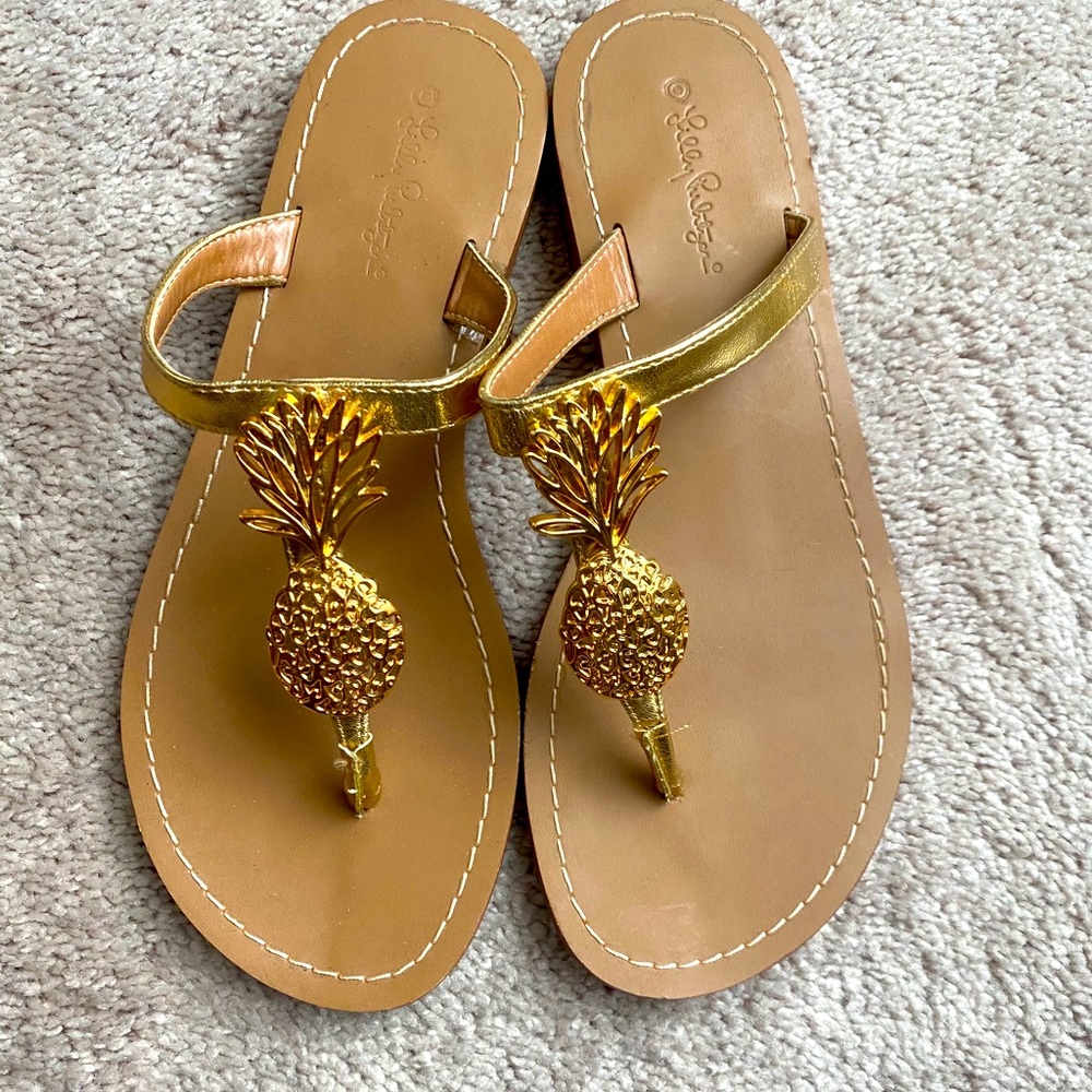 Lilly Pulitzer Gold Pineapple Sandals Size 8